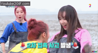 不少心误伸咸猪手时即使同是女生,也瞬间露出了害羞的表情