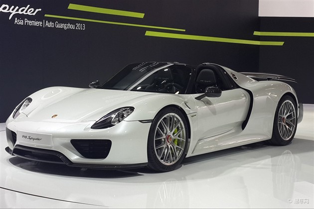保時捷918Spyder!!
60mph(96kmh)加速時間3.1秒,
售價84萬美元,
實際上歐洲市場65萬美元起售,
限量918台,
外形性能品牌都很不俗!!!
是頂級超跑中最親民的
(小老婆~我好想把你開回家喔!)