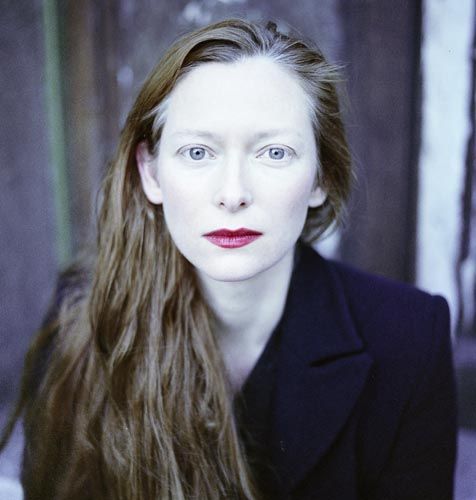 10. 蒂達·史雲頓 (Tilda Swinton / 1960.11.05)
代表作: 《美麗佳人歐蘭朵》、《康斯坦汀:驅魔神探》、《納尼亞傳奇》、《凱文怎麼了?》、《雪國列車》、《噬血戀人》等