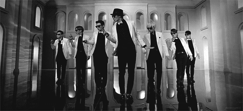 Super Junior : 2005年 11月 6日出道,第12年
你知道一曲《Sorry Sorry》帶動全世界韓流風潮的SJ~已經是7年前的事了嗎XD