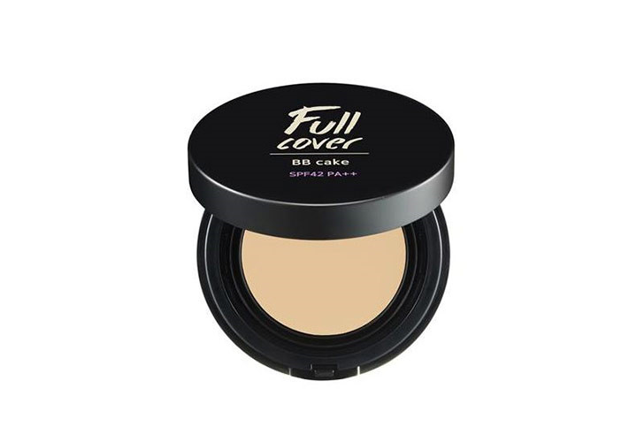Full cover BBcake SPF42 PA++/ 12g / 15,000韓圜(台幣約430元)
推薦的小編說:跟其他產品比較,這款產品的遮瑕度真的很棒,因此強力推薦!用來補妝時,會覺得有一點點厚重感,在秋冬季節使用的話,可能皮膚會有些不適應,但是夏季用的話就很棒!