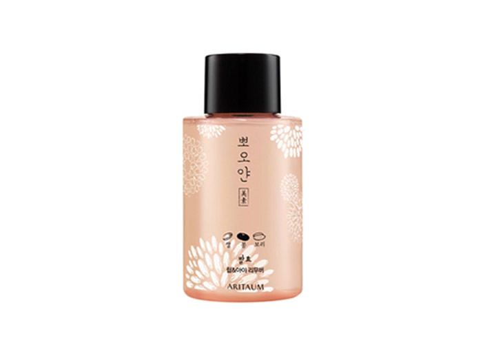 Poyan Make up Remover / 250ml / 1,1000韓圜(台幣約315元)
推薦的小編說:以發酵穀物作為成分,即使皮膚敏感的人也可以放心使用。我平常都是以卸妝油做第一次的潔顏,但是有時帶有厚重妝感時,就會用這款商品,做第二次的眼部卸妝。
