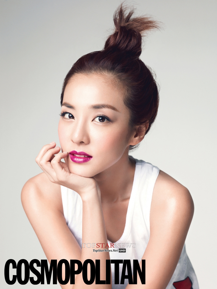 2NE1 Dara
有一次Dara心情低落時,團員朴春安慰她說,如果不是有Dara在,2NE1會被說是怪物團(因為其他人的外貌都被批評不好看),她的意思應該是Dara太美了~好在有她在讓2NE1少受點抨擊,妳看~看不出來Dara已經30歲了吧?