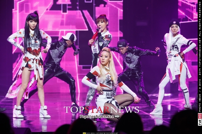 2NE1 - 原取名為「Juicy」
朴春解釋,當時2NE1只有朴春、CL跟Minzy,會被取作Juicy,因為全員看起來肉肉的很Juicy~CL是大腿胖胖、Minzy是屁屁胖胖,春是肚子胖胖XDD