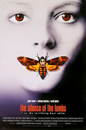 #1 <沉默的羔羊>(1991) : 野牛比爾(泰德·李凡飾)
由於童年時遭到過繼母的虐待,從此產生了一種變態心理,他去過三家變性手術中心,但是遭到了拒絕,後來成為變態殺人狂魔,有變裝癖,專剝女性的皮。