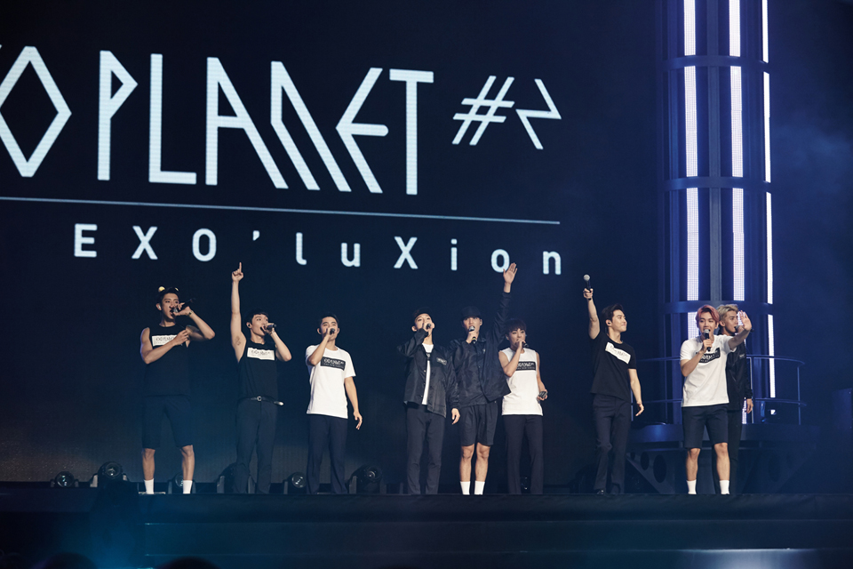 事情是這樣的,日前公司公布,EXO將在10/31~11/15舉辦的「EXO PLANET # 2 - The EXO'luXion - in JAPAN」日本巡迴演唱會,LAY將會缺席!