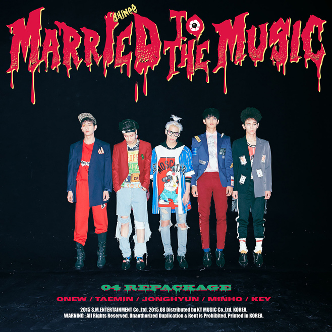 2015.08.03 SHINee《Married To The Music》
SHINee 也在 8 月初發行了第四張正規的改版專輯,還記得當初去韓國的時候,到處都可以聽到他們的歌,然後要買個周邊都完全沒有貨,沒關係是 SHINee 啊!
經過 PIKI 粉絲的提醒,我才想到自己忘記放這張專輯了...看看我這什麼金魚記憶...(跪)