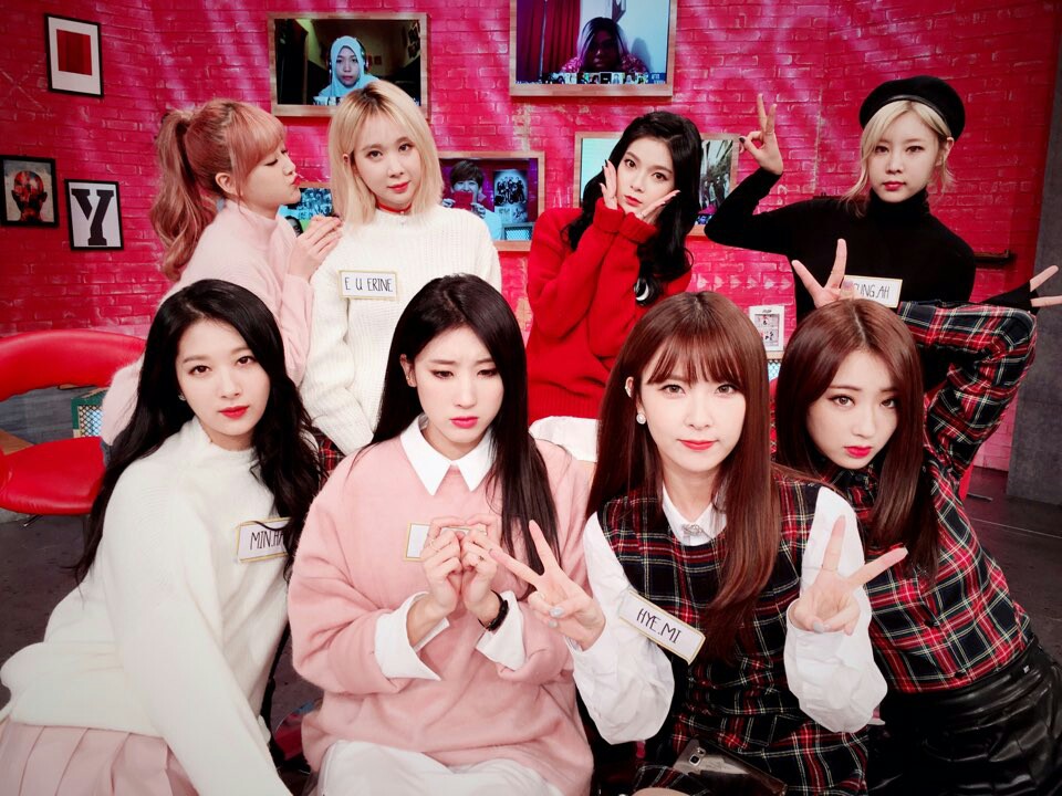 9muses-帝國的女兒
雖然一看就是經紀公司「明星帝國」的系列產品啦,但不要這麼偷懶啊XDDDD。帝國之子先前已經因為韓語發音很像「青蛙的兒子」而引發團員抱怨,差點還要再多個「青蛙的女兒」!差點女神feel 跟著團名一起消失啊!