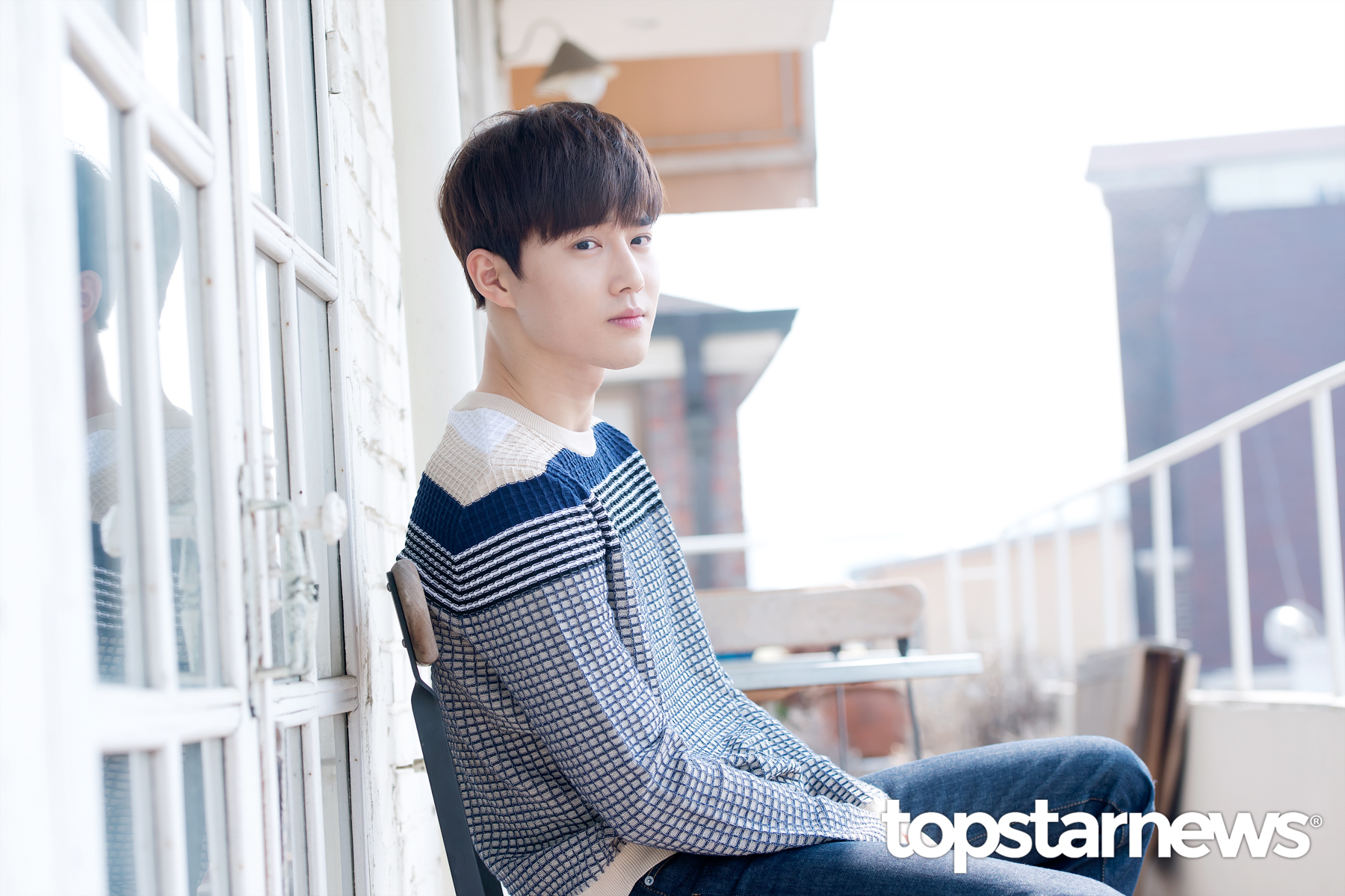 ♡ EXO Suho
「EXO 的 Suho 君擁有一張高貴氣質的臉蛋,五官的比例也很完美。」、「SUHO 君的鼻子很高挺,很多男生都夢想擁有這樣的鼻型。」