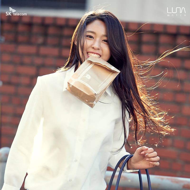 說到韓國的廣告偶像女王,你會先想到誰呢?過去的答案可能只有秀智,但在去年開始Girl's Day的惠利和AOA雪炫也躋身了廣告小天后的前三名~而且和惠利還有秀智因為戲劇打開知名度不同