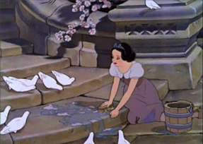 ♯做做家務
想減肥又抽不出時間?那就做做家務吧..洗碗、拖地、晾衣服的家務事都可以消耗脂肪。每天擦灰塵與清掃約2小時,差不多就可消耗约400大卡的热量呢!研究人員針對三千名英國人進行調查,發現做家務事的運動量比每周上健身房一小時還要多哦~