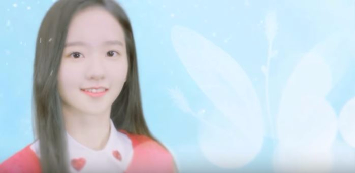 而且也被說是以潤娥、Krystal為範例加入的成員,雖然在節目上的歌聲是清新路線,不是像太妍那樣的主唱等級,但可愛的外貌和在加入SM前就已被注目的實力仍讓她備受期待