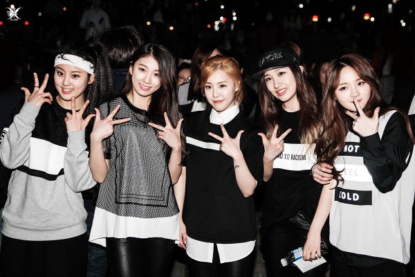2015年4月12日以專輯《The Light》出道的Music K Entertainment所屬五人女團The Ark