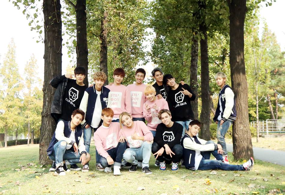04.Pledis的救星【Seventeen】
出道才短短一年,已經躍升為新生代最被看好的男團之一,因為雖然人數眾多有13人,但因為有小隊活動而且Seventeen的成員還包辦了編舞到詞曲, 各方面都相當被看好