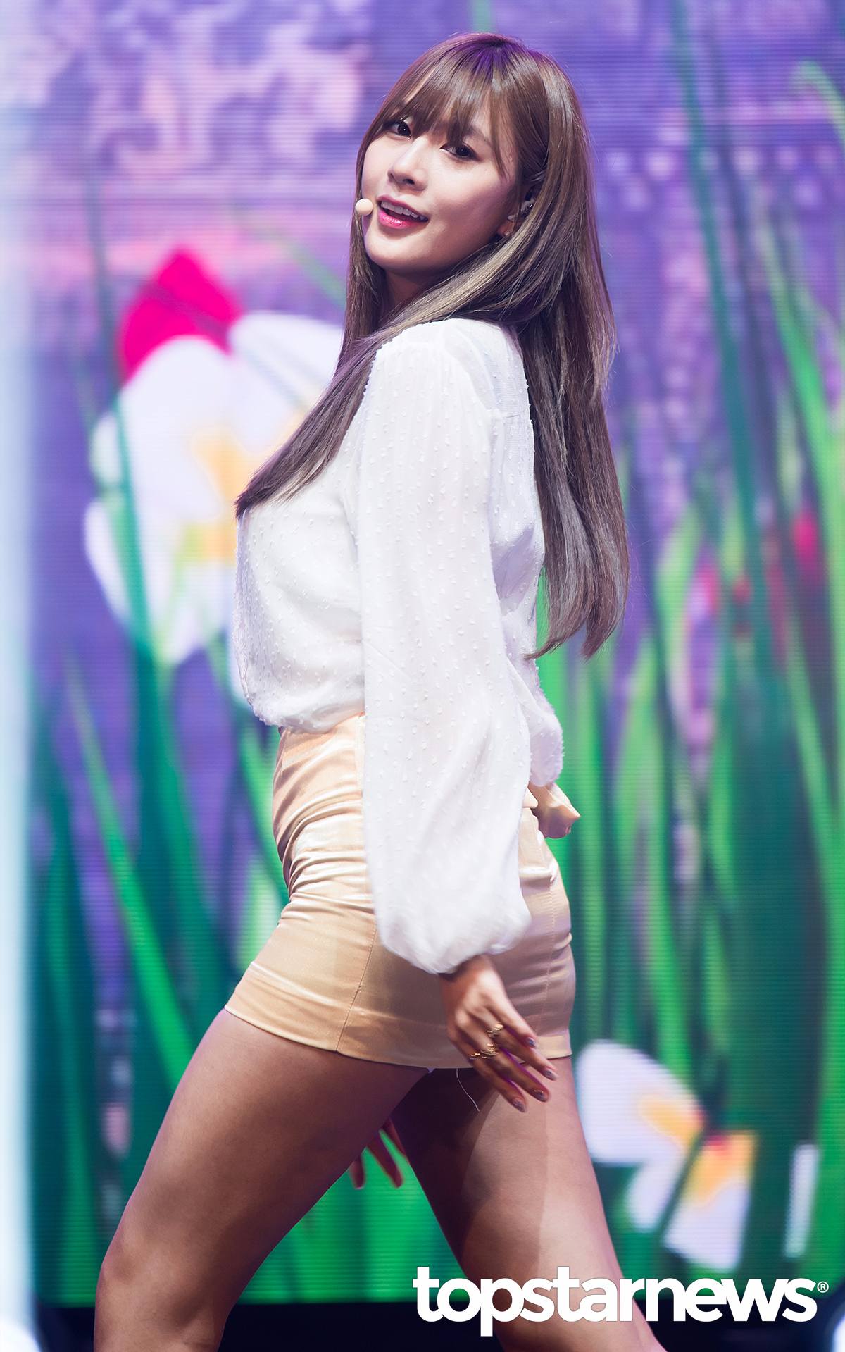 apink — 吴夏荣颜值100分   身材100分   个性100分