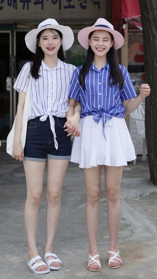 和好姐妹一起吸睛就靠它们啦!韩妞示范最时尚闺蜜look