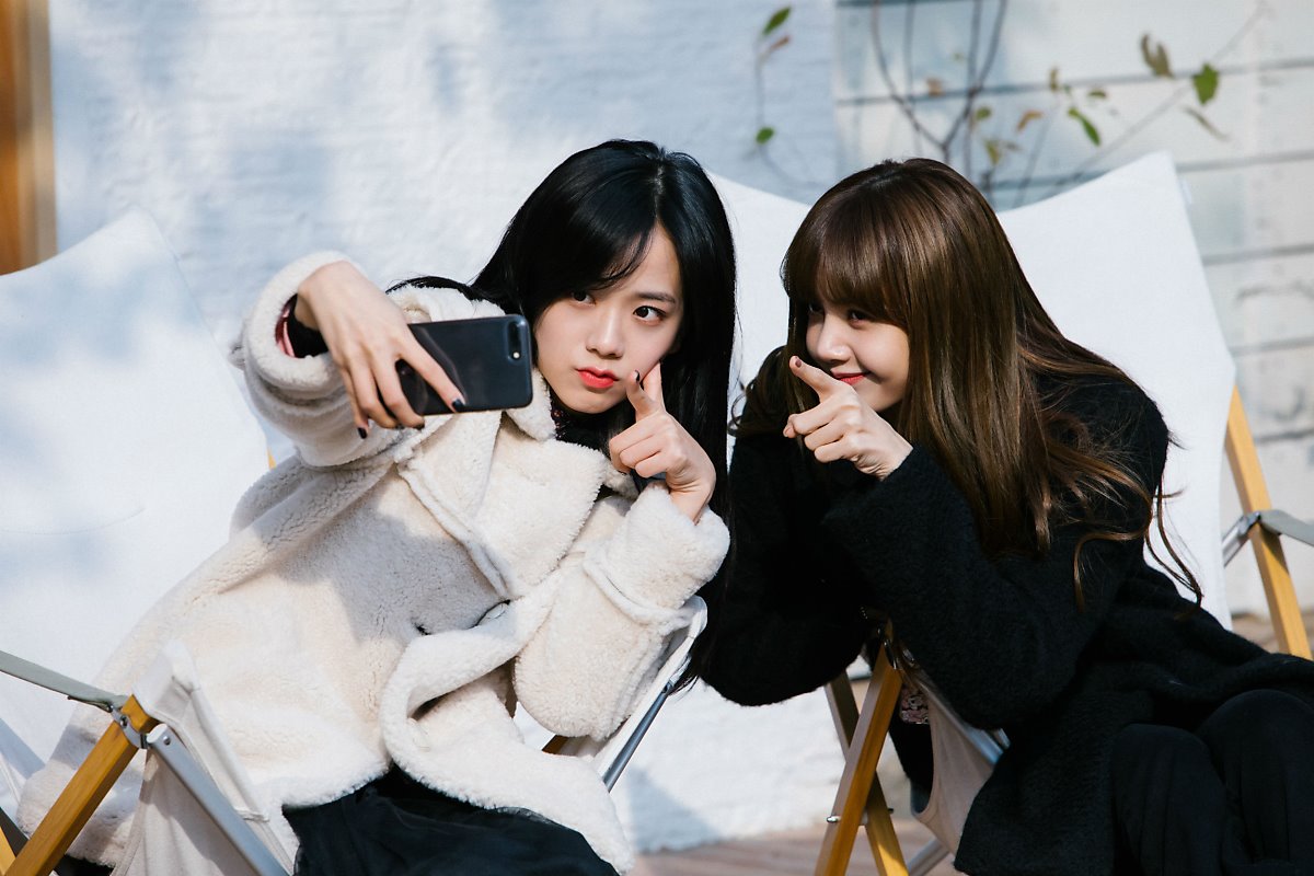 作为yg事隔多年再度推出的女子团体,blackpink可说是