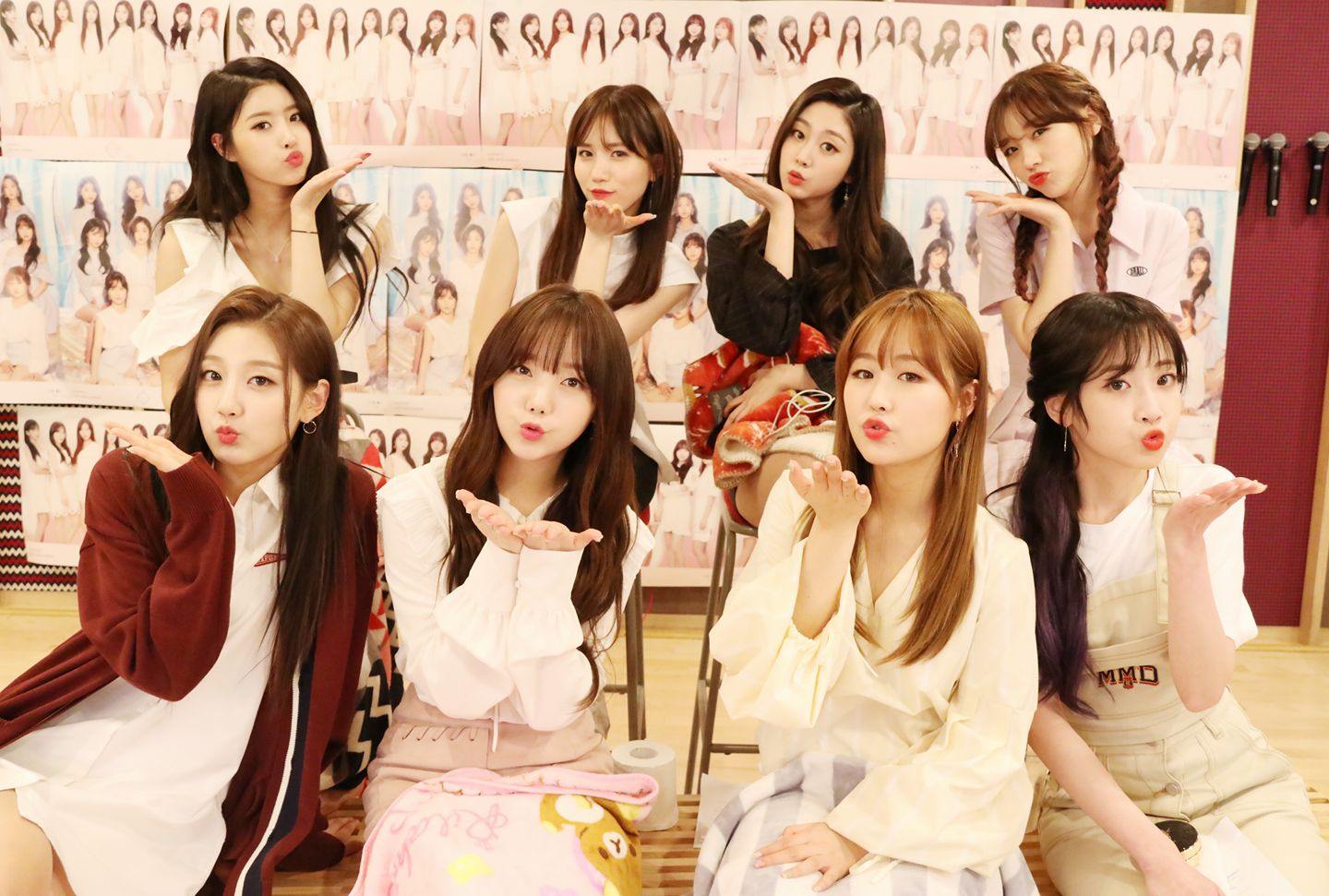 不过和大家担心的「直播意外」不同,lovelyz的私下谈话不仅一团和气