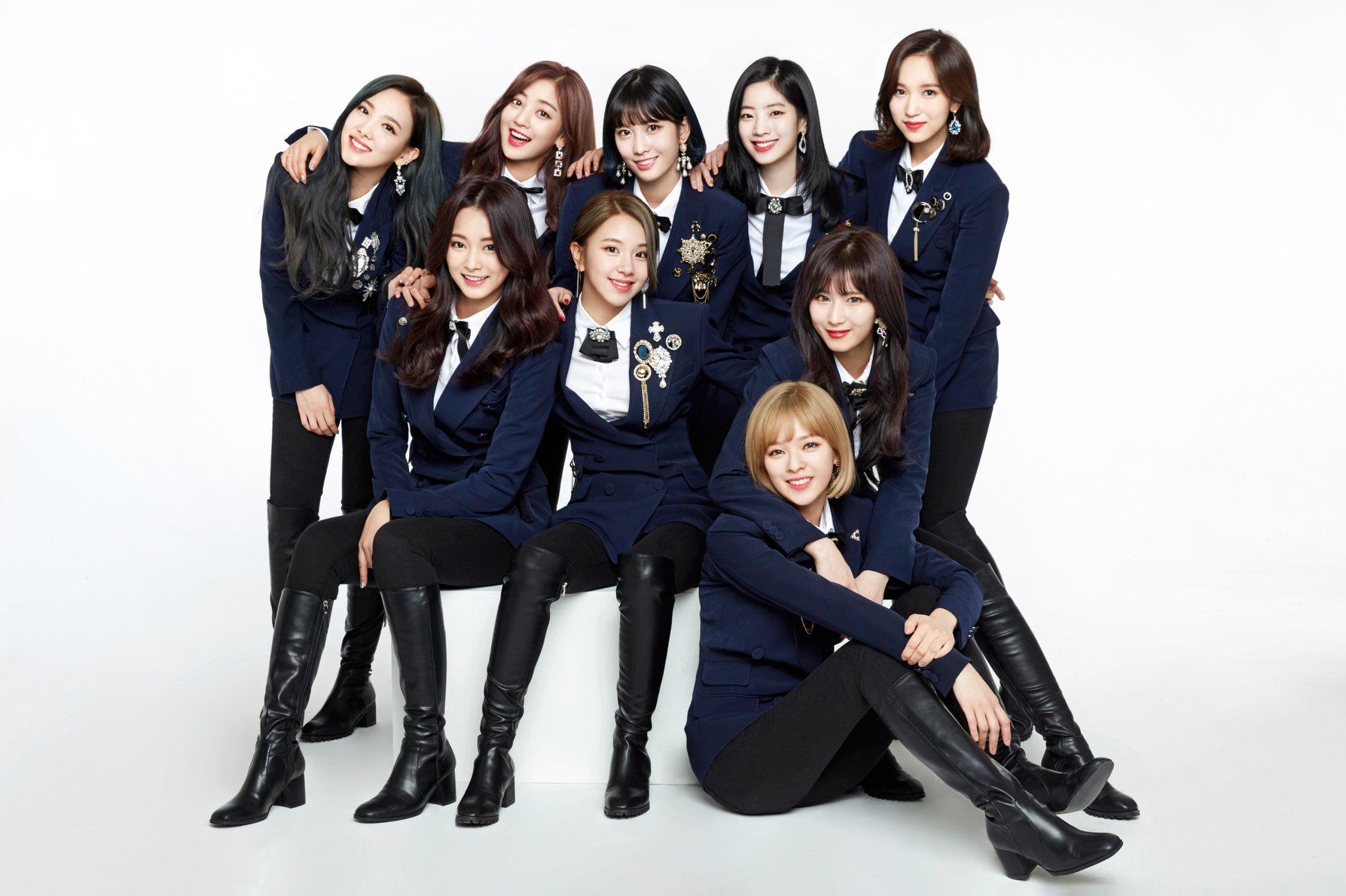 jyp一手打造的女团twice不只人气只升不降,回归的成绩也每次都在突破