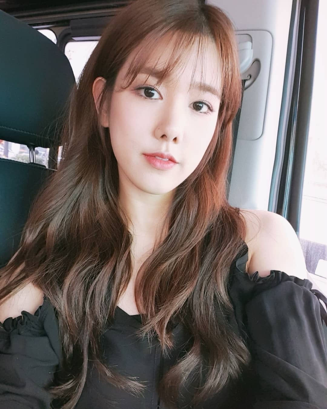 而当事者之一的女团成员杨知元,也对这个恶性谣言表达了自己的立场